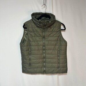 Woman’s puffer vest. Army green. Size large. New condition.